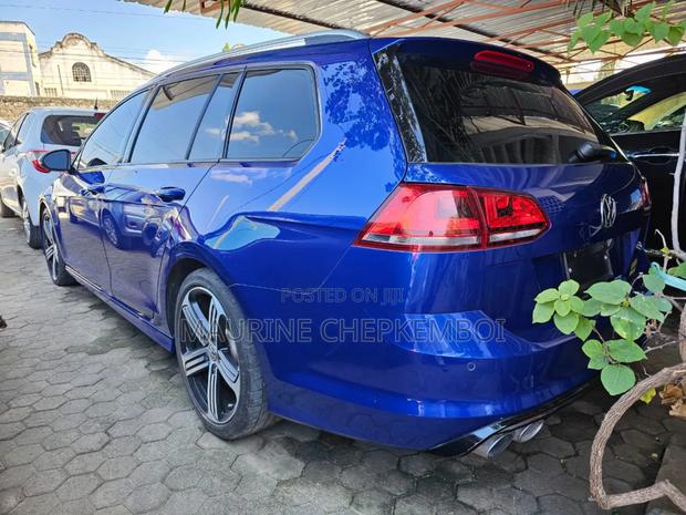 2016 Volkswagen Golf R 4-Door in Blue - High-Performance Car