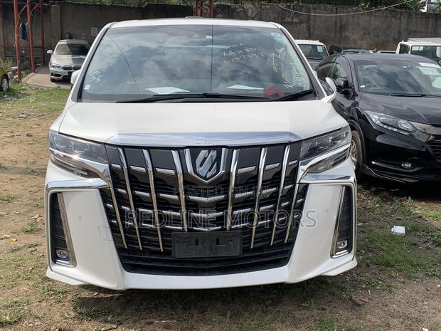 2018 White Toyota Alphard: Power and Sophistication