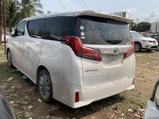2018 White Toyota Alphard: Power and Sophistication