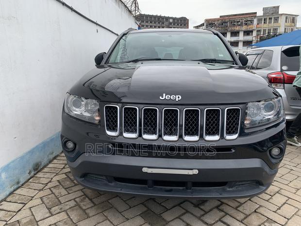 Jeep Compass Black 2017: The Ultimate Blend of Style and Power