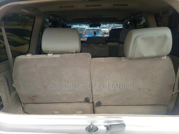 2002 Toyota Land Cruiser HDJ 100 Gold: Reliable Off-Road Adventure