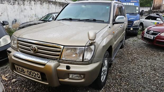 2002 Toyota Land Cruiser HDJ 100 Gold: Reliable Off-Road Adventure