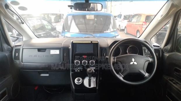 2017 Mitsubishi Delica Silver - Off-Roading and Comfort Combined