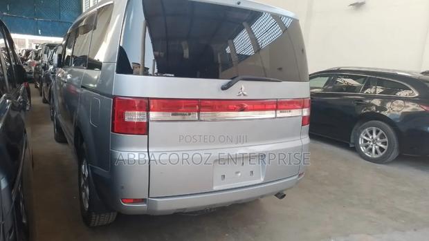 2017 Mitsubishi Delica Silver - Off-Roading and Comfort Combined