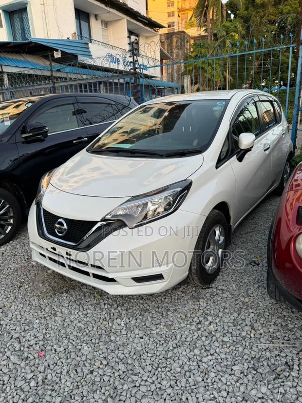 White 2017 Nissan Note: Compact Car, Perfect Choice