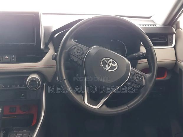 Toyota RAV4 2019 Green