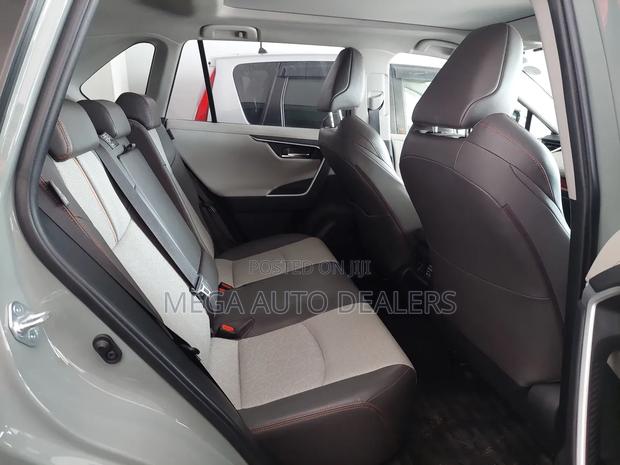 Toyota RAV4 2019 Green