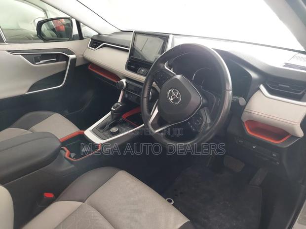 Toyota RAV4 2019 Green