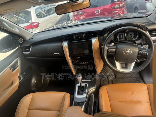 Toyota Fortuner 2.8 D AWD 2017 Purple