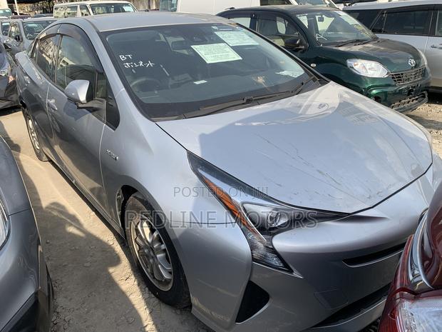 Toyota Prius 2016 Silver