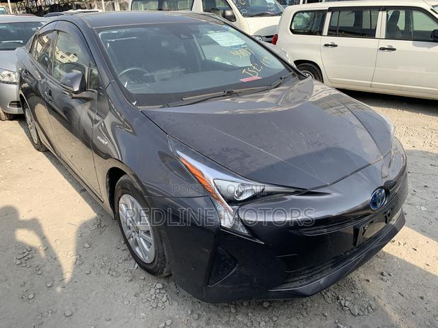 Toyota Prius Two Eco 2017 Gray