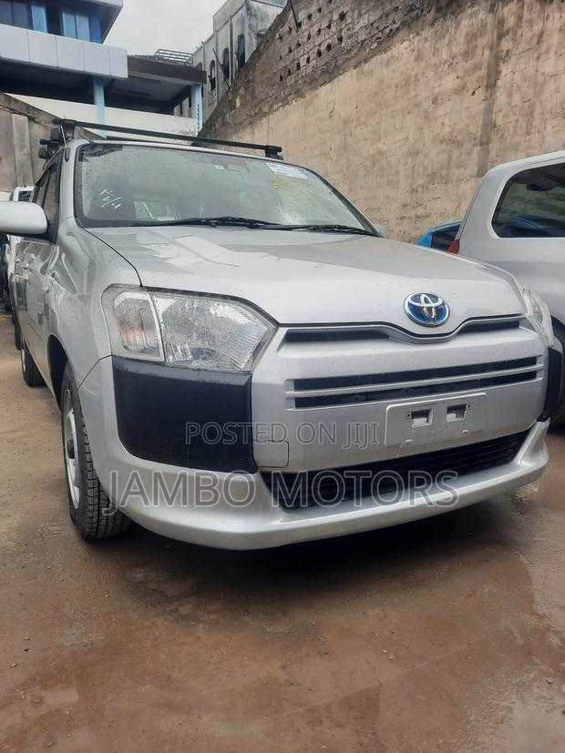 Toyota Probox 1.5 Hybrid F 2018 Silver