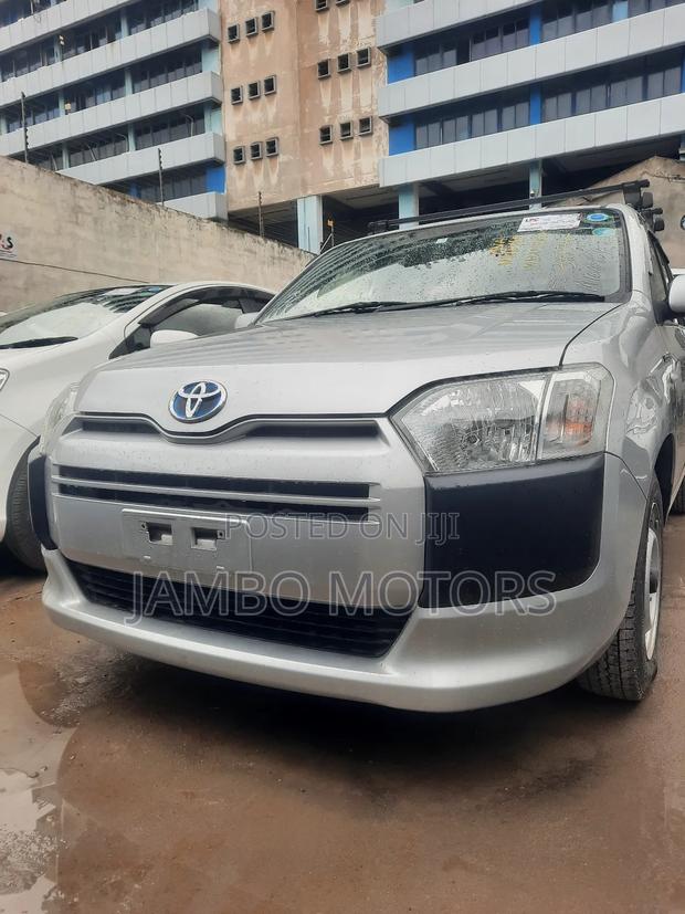 Toyota Probox 1.5 Hybrid F 2018 Silver