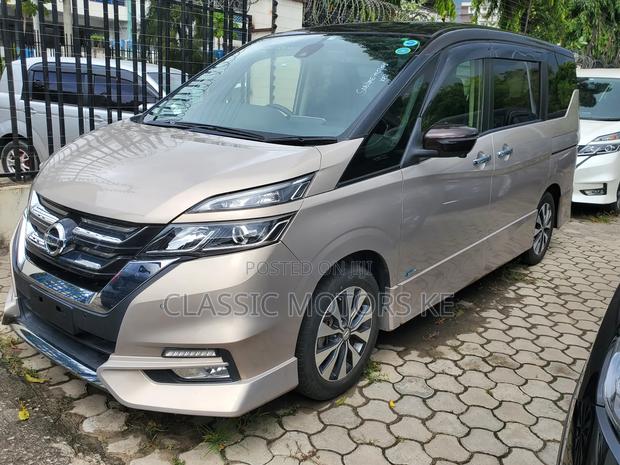 Nissan Serena 2018 Gold
