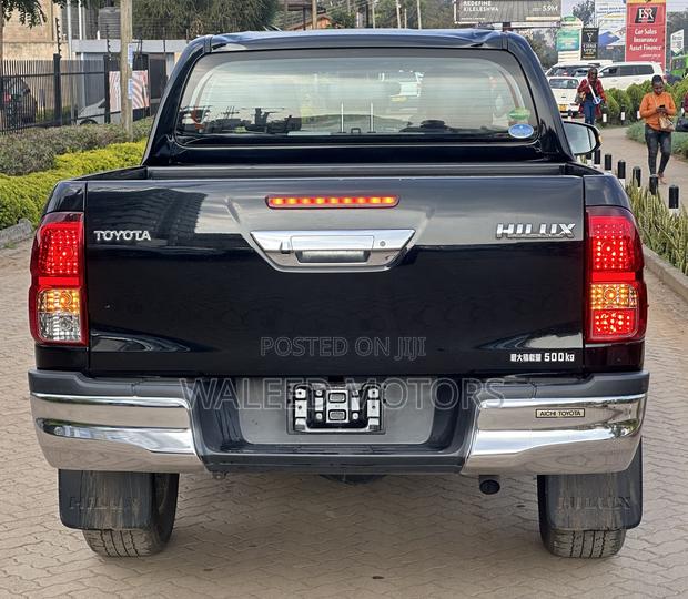 Toyota Hilux 2018 Black