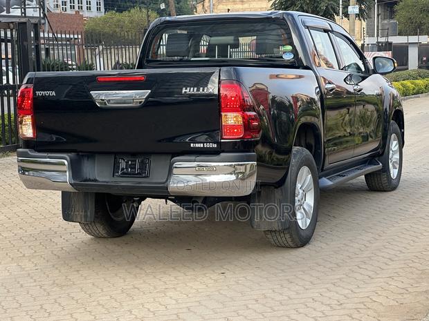 Toyota Hilux 2018 Black