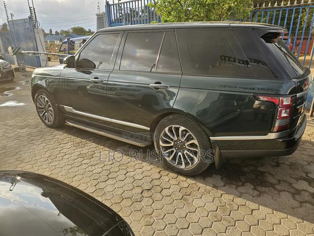 Land Rover Range Rover Vogue 2015 Green