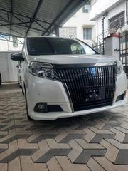 Toyota Esquire 1.8 FWD Hybrid (7 seater) 2017 White for sale