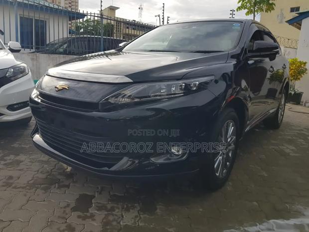 Toyota Harrier 2.0 4WD 2018 Black