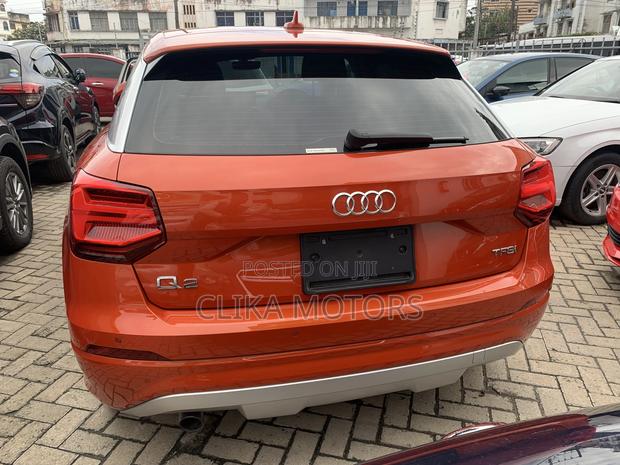 Audi Q2 1.0 TFSI FWD 2017 Orange