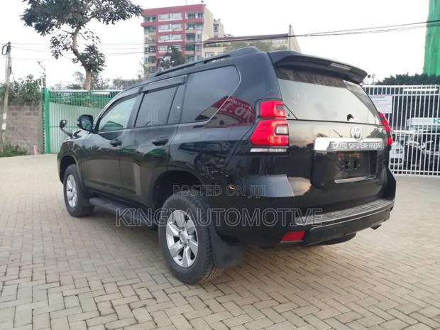 Toyota Land Cruiser Prado 2.7 2017 Black