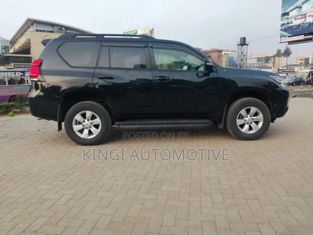 Toyota Land Cruiser Prado 2.7 2017 Black