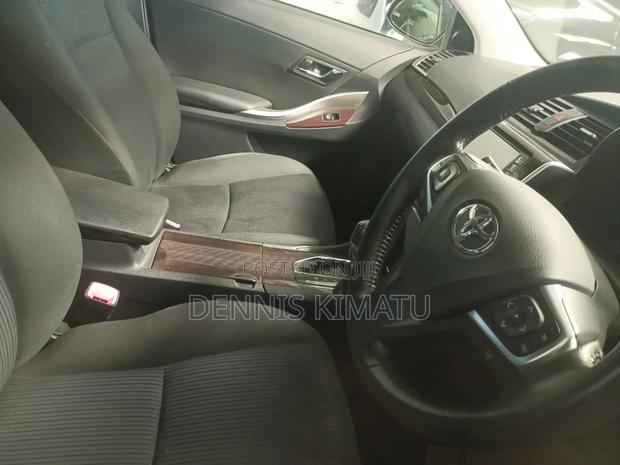 Toyota Allion 2017 Silver