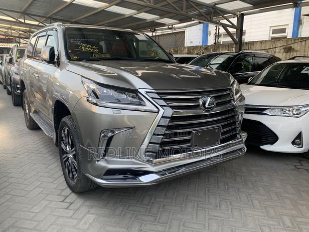 Lexus LX 570 AWD 2017 Silver