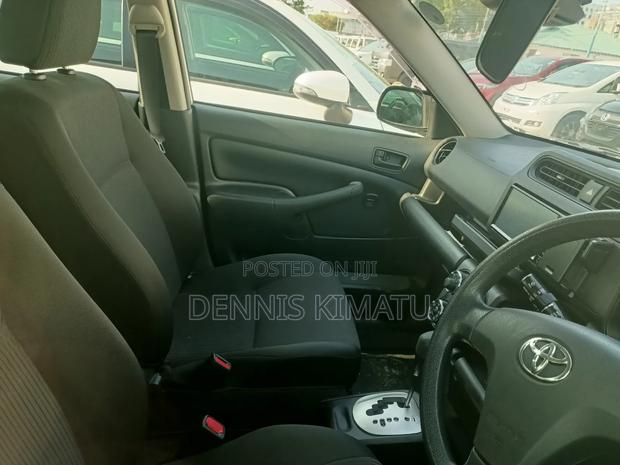 Toyota Probox 2018 Silver