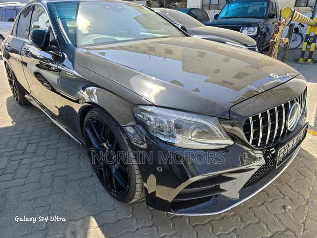 Mercedes-Benz C200 2020 Matt Black