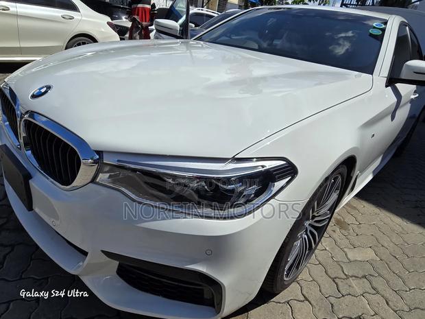 BMW 523i 2018 White