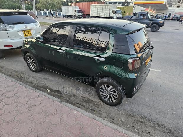 Toyota Passo 2015 Green