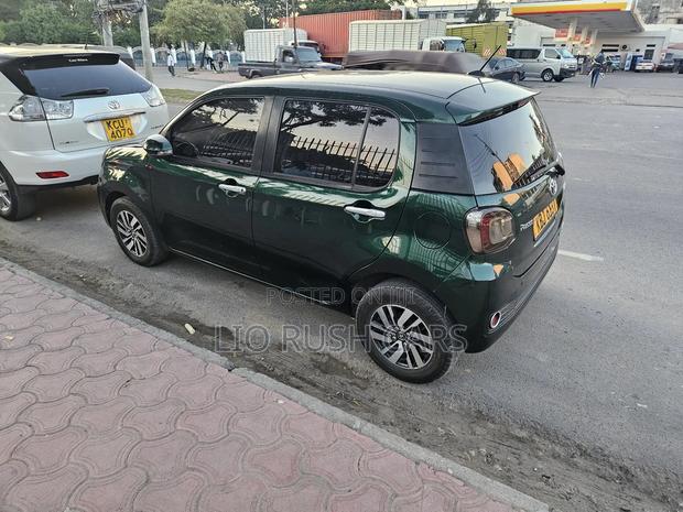 Toyota Passo 2015 Green