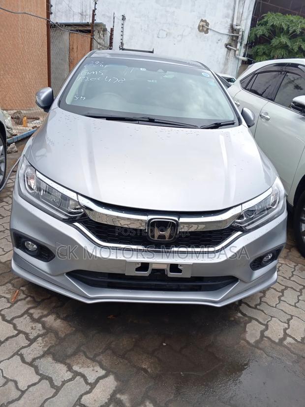 Honda Grace 2017 Silver