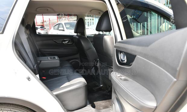 Nissan X-Trail 2017 White