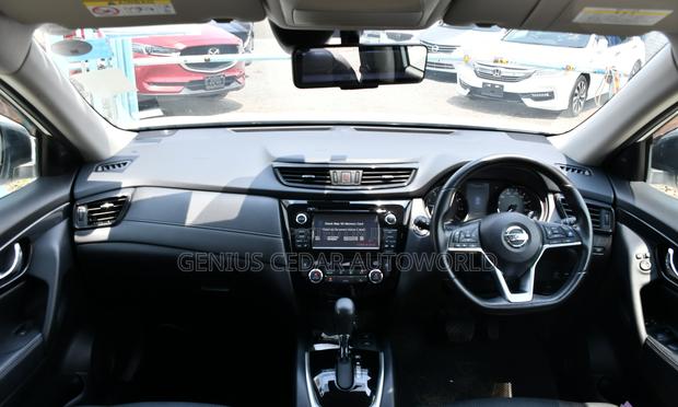 Nissan X-Trail 2017 White