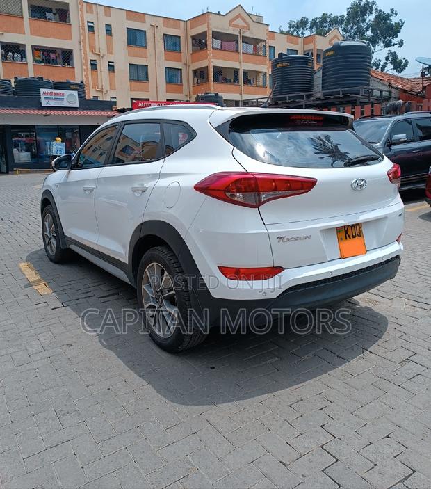 Hyundai Tucson 2017 White