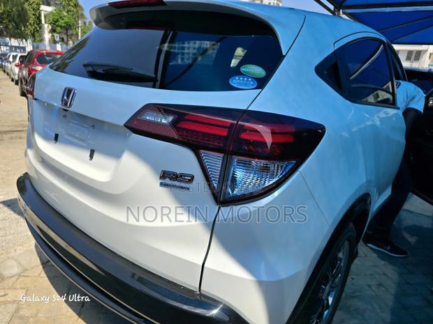 Honda Vezel 2017 White