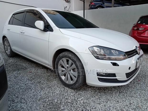 Volkswagen Golf TSI SE 4-Door FWD 2017 White
