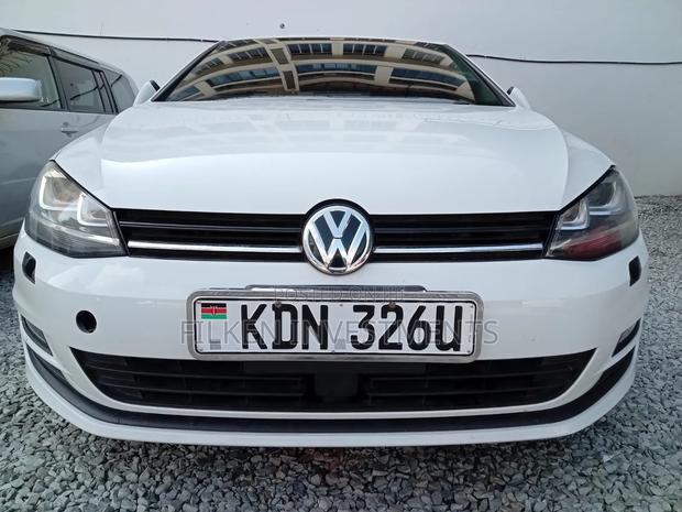 Volkswagen Golf TSI SE 4-Door FWD 2017 White