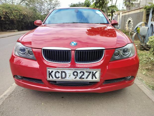 BMW 320i Sedan RWD 2008 Red