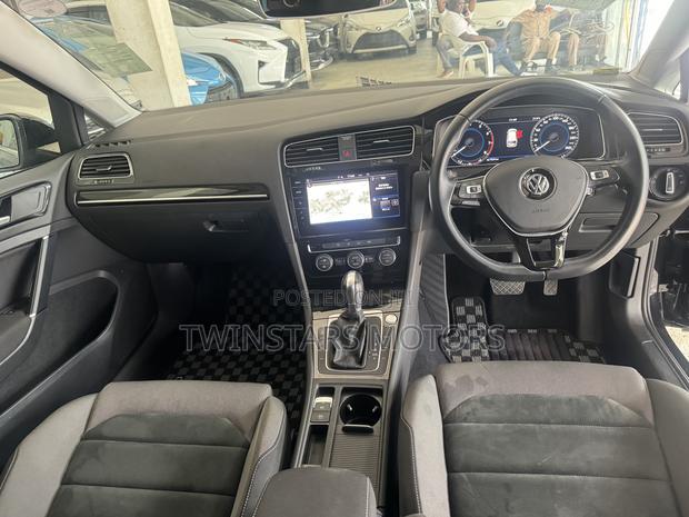 Volkswagen Golf 1.4T S FWD 2019 Black