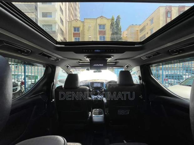 Toyota Alphard 2018 White