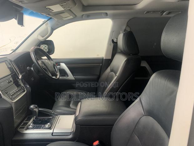 Toyota Land Cruiser 4.6 V8 ZX 2017 Matt Black