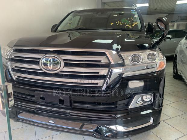 Toyota Land Cruiser 4.6 V8 ZX 2017 Matt Black