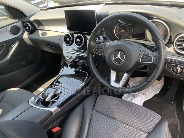 Mercedes-Benz C180 2017 Black