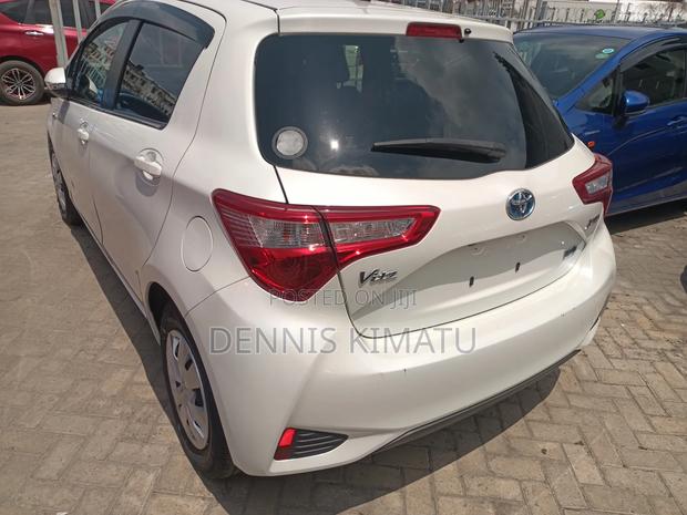 Toyota Vitz 2018 White