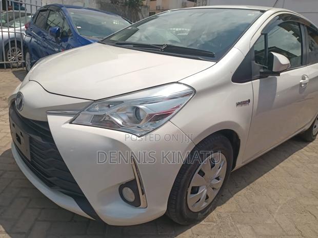 Toyota Vitz 2018 White