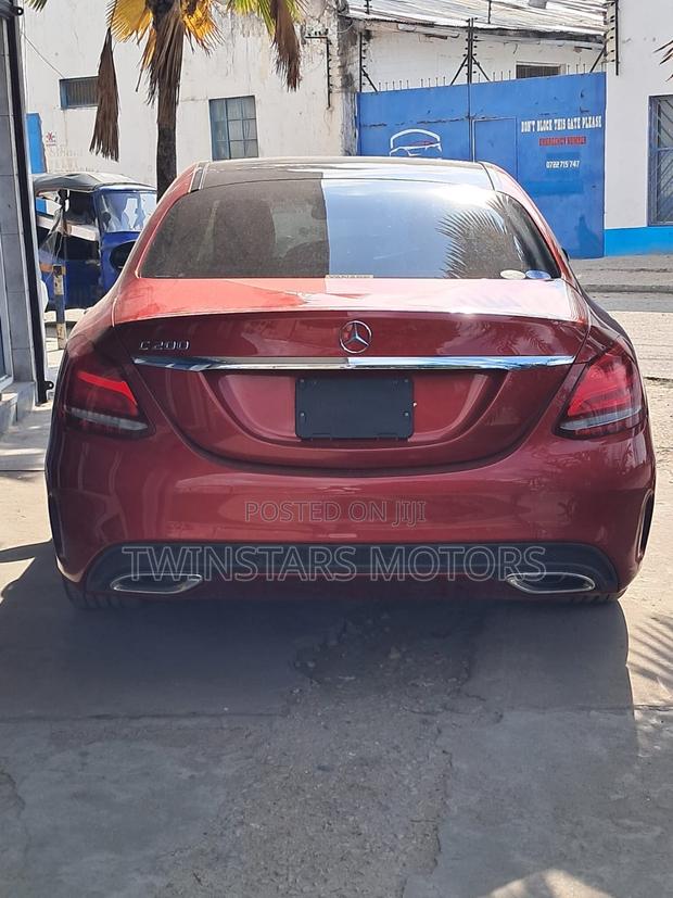 Mercedes-Benz C200 2017 Red