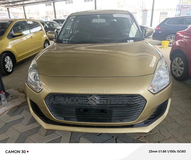 Suzuki Swift 2018 Gold